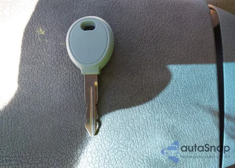 2001 Jeep Grand Cherokee Laredo из США, поврежденный, VIN 1J4GX48S01C735854